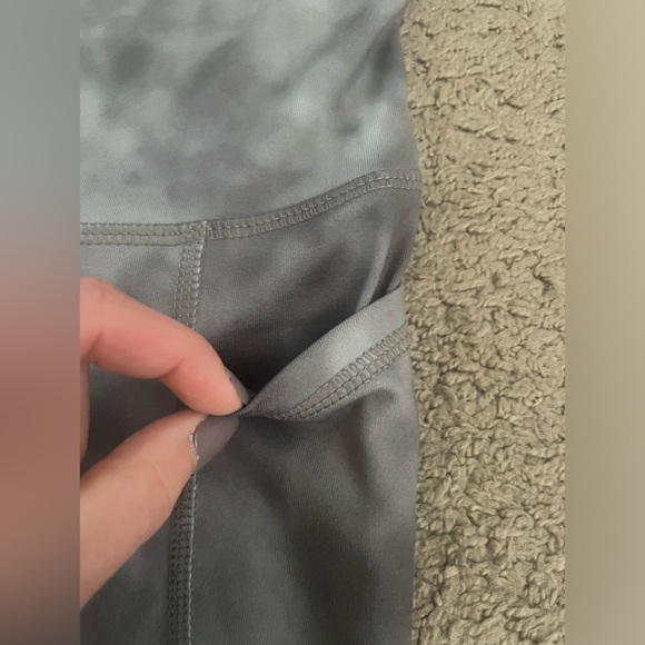 Champion Tie-Dye Cropped Activewear Leggings, Size M - Picture 6 of 12